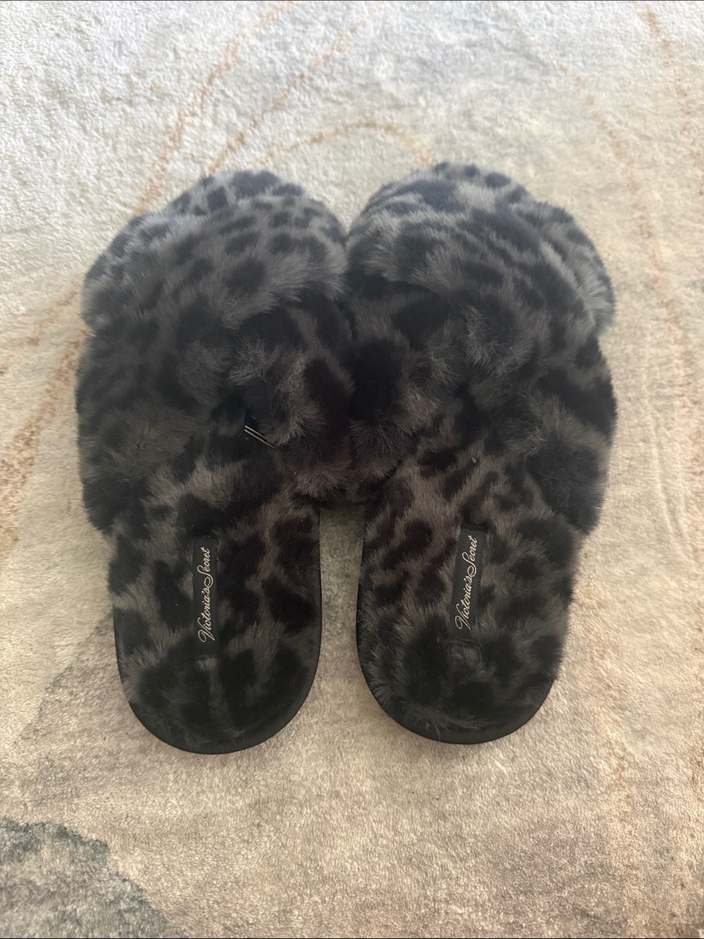Victoria's Secret Gray Black Leopard Plush Slide Slippers